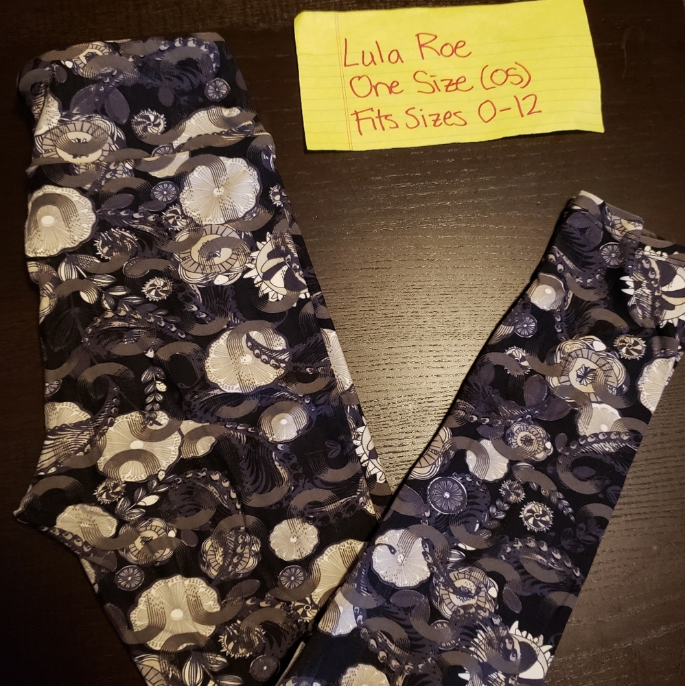 Sizes 0-12 one size os NEW Lula roe leggings